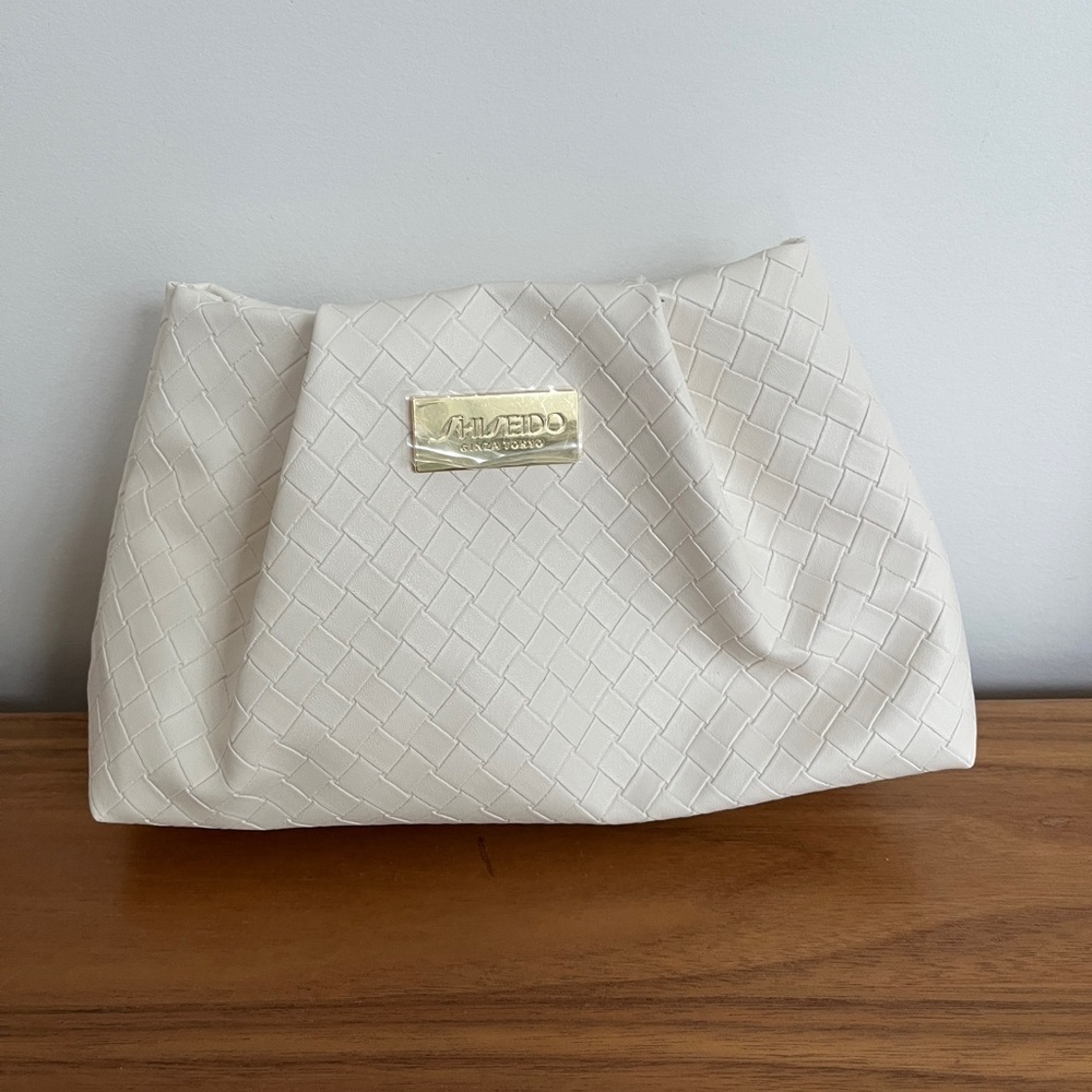 SHISEIDO Make Up Bag Dumpling Shape Basket Weave Pattern Snap Closure Unused